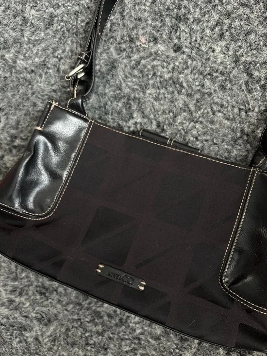 Nine West Monogram Shoulder bag - Picture 2 of 8